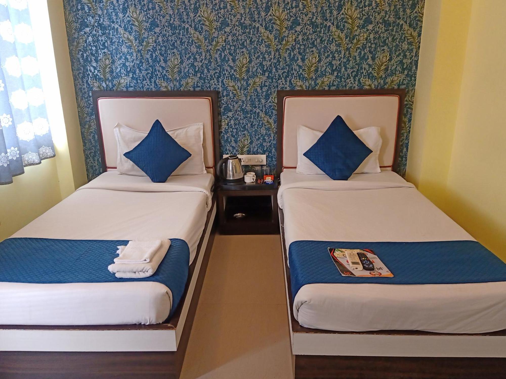 Hotel Janki International 3 Km From Kashi Vishwanath Temple Free Pickup From Railway Station - Varanasi — Photos 3
